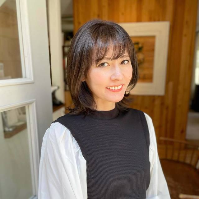 前髪にすき間を作って爽やかな印象に