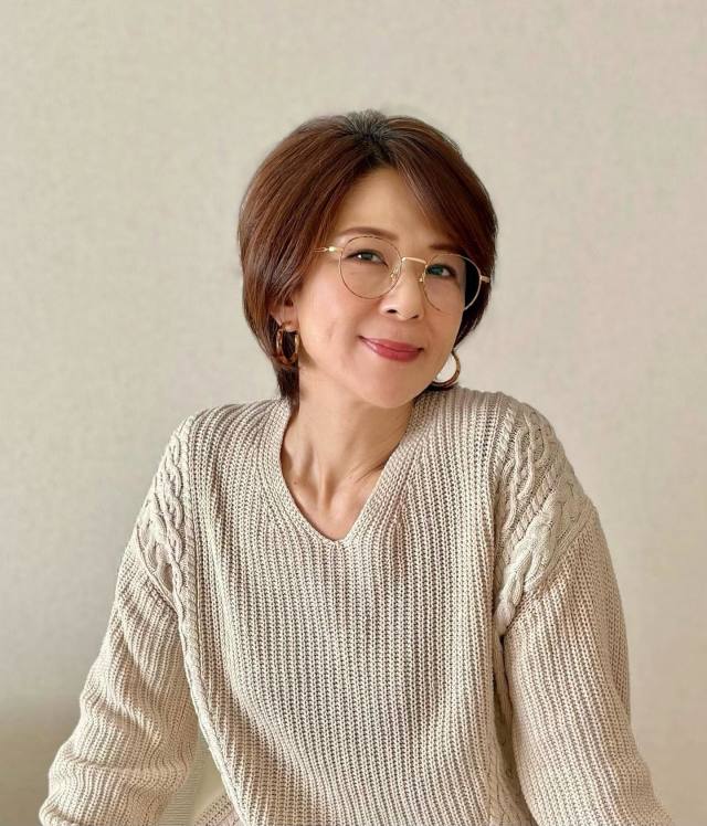 【50代のメガネ選び4】華やかに見せられるメタルフレーム！