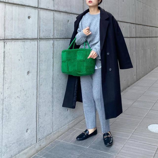 3｜上下グレーは間に「白」を差す