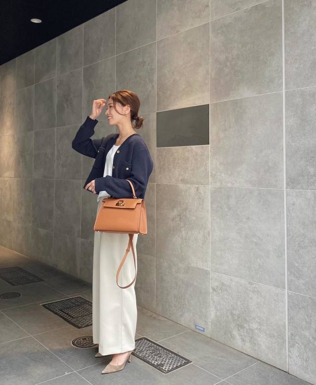 【30代女性・マッチングアプリで初めて会う日の服装3】パンツ派さんは「白ワイドパンツ・テーパードパンツ」
