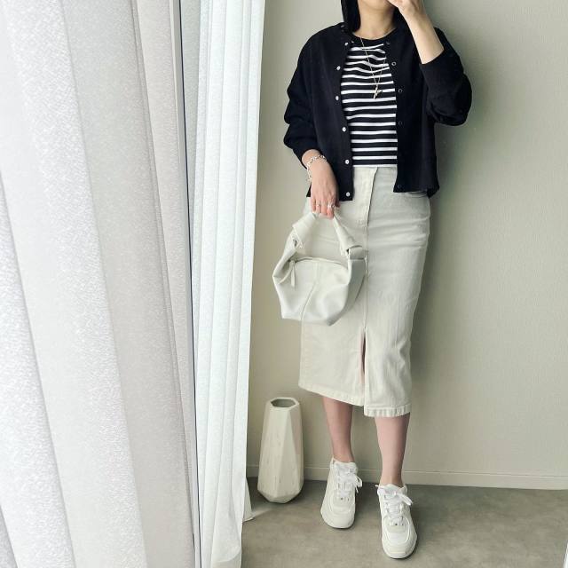 オフィスカジュアルに使うなら「タイトスカート」