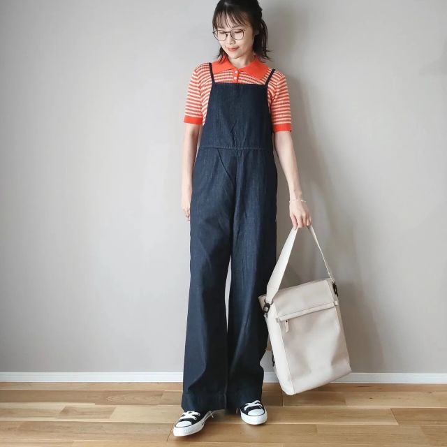 ポロニット×サロペットパンツならボディラインを隠してコーデがまとまる