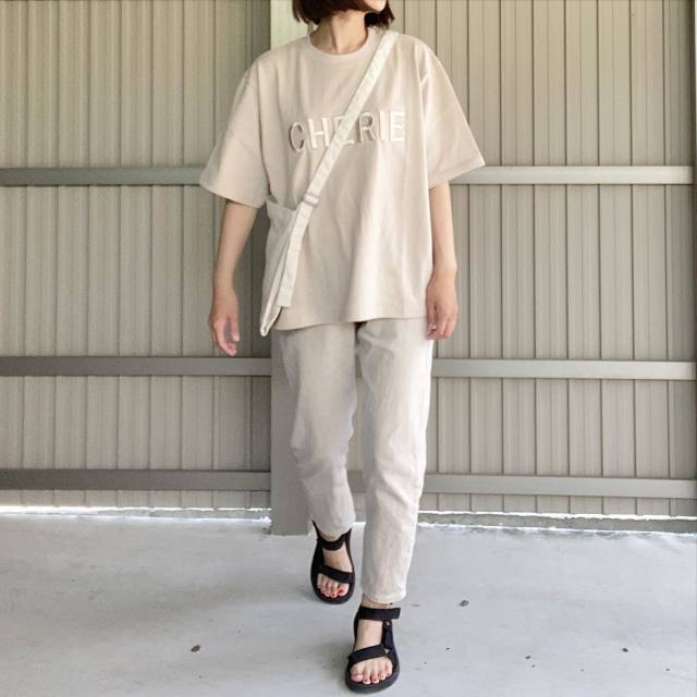 【3】ホワイトのショルダーバッグ