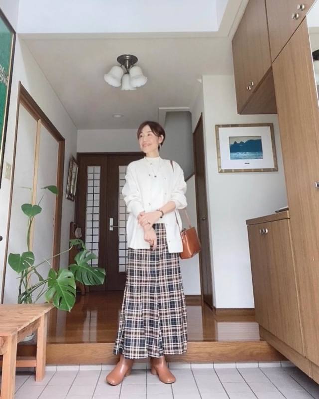 【チェック柄のロングスカート】無地トップスと合わせてクラシカルに