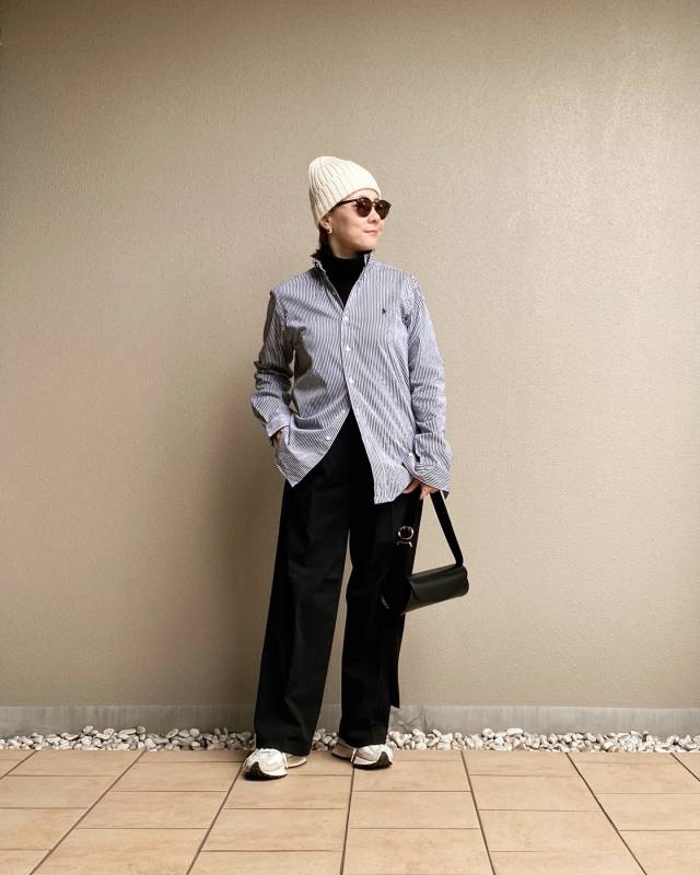 【50代の流行に左右されない服4】ストライプ柄のシャツ