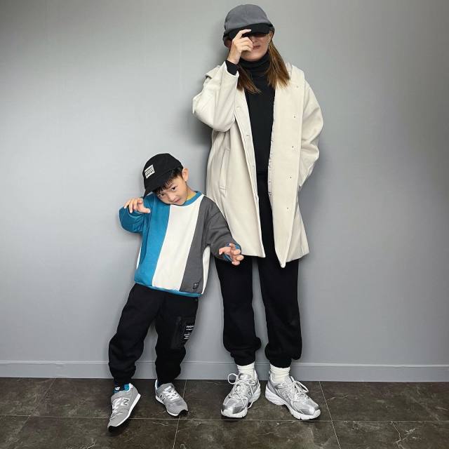 モノトーンカジュアルでおしゃれな12月コーデに