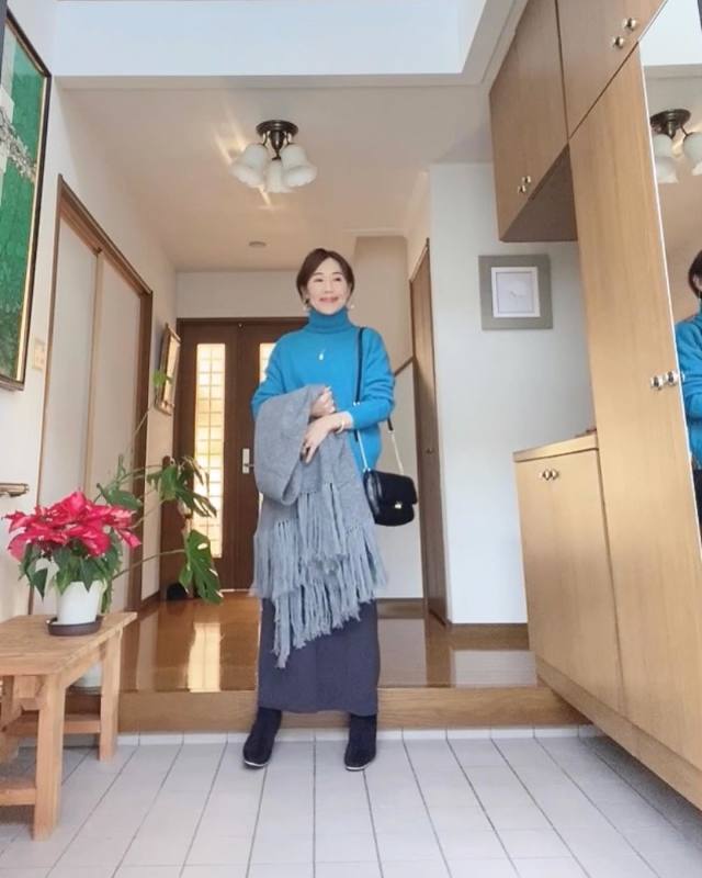 真冬だからこそ「きれい色」を取り入れると気分転換に♪