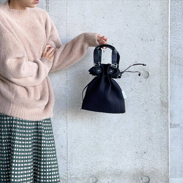 2WAY仕様の巾着バッグ