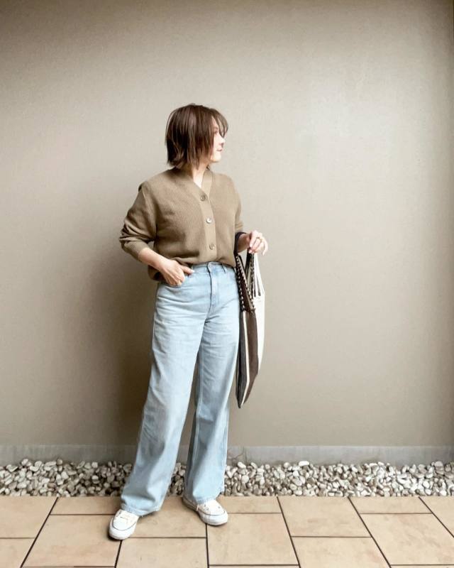 普段着に欠かせないデニムパンツを使った2月コーデは？