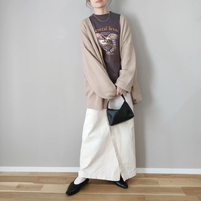 【2】プリントTシャツをインナー使いして遊び心をプラス！