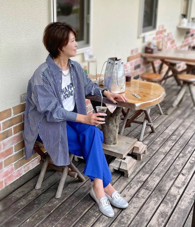 9月上旬の北海道おすすめコーデ「半袖Tシャツと長袖シャツのレイヤード」