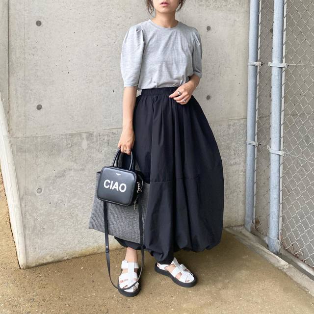 【40代50代×UNFILO（アンフィーロ）】ふんわり袖Tシャツの甘めコーデ