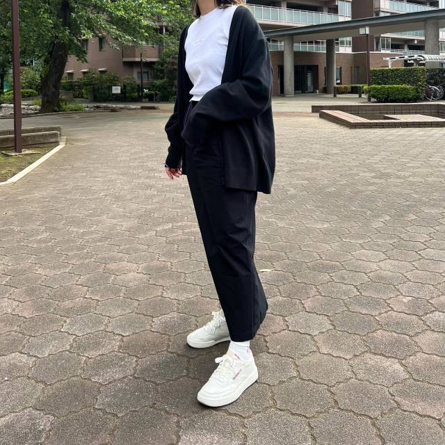 【黒タイトスカートに合う服3】カーディガン