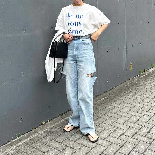 【40代のビッグTシャツコーデ3】ハイウエストボトムにウエストインする