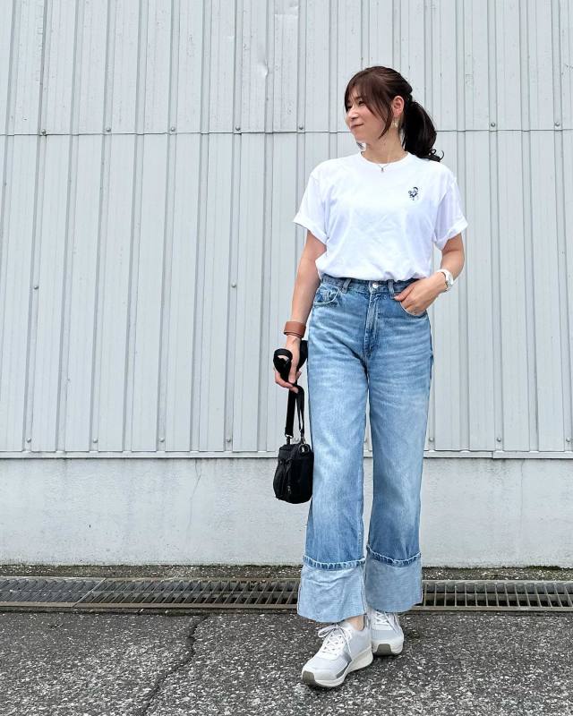 白Tシャツに合うネックレスは？