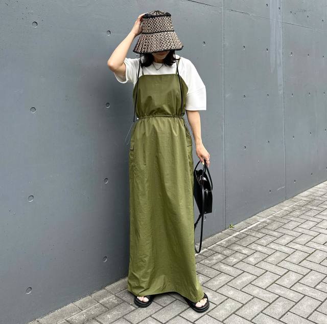 【1】バケットハットは「余裕のあるサイズ感」を選ぶ