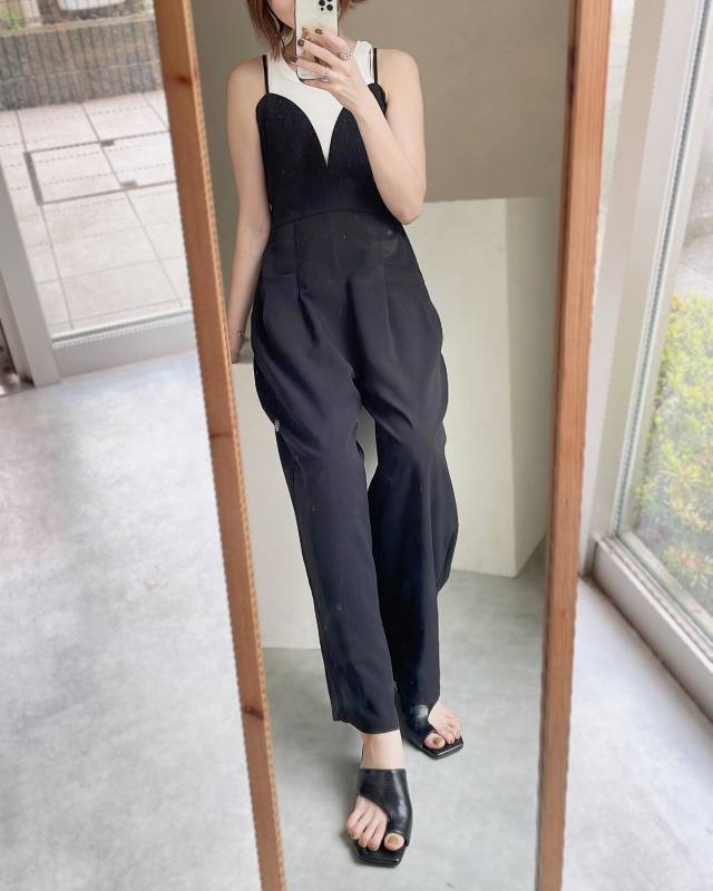 【初夏～夏】ノースリーブにサロペットパンツ・ジャンパースカートを重ねる