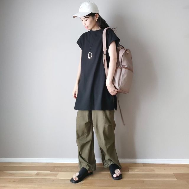 丈の長いTシャツ・おすすめのデザイン4｜フレンチスリーブのチュニックTシャツ