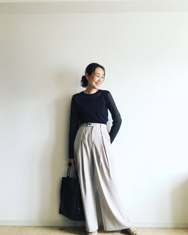 大人の定番服「ワイドパンツ」はランチにぴったり