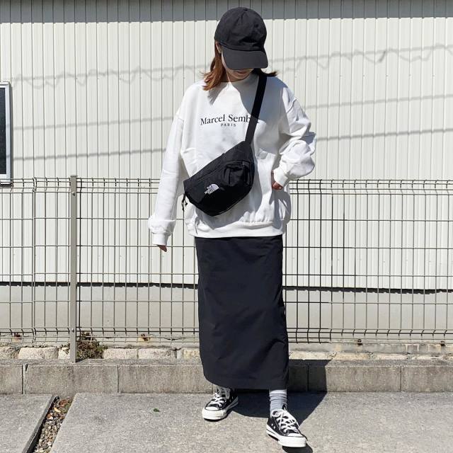 【ノースフェイスのボディバッグ】両手が空いて身軽！