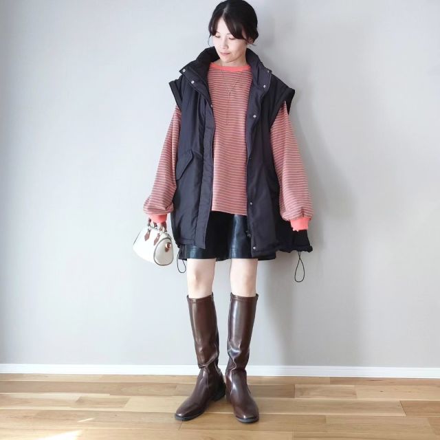 【カジュアルコーデ2】オーバーサイズのニット×ショートパンツ