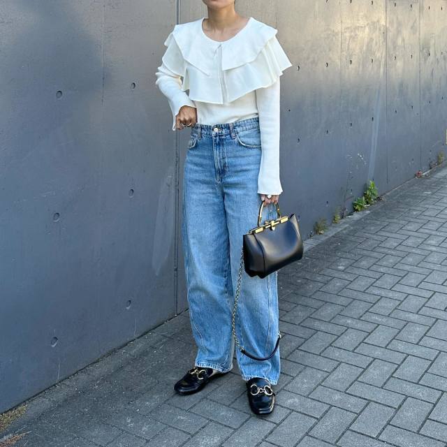 【太めのデニムパンツに合う靴6】ローファー