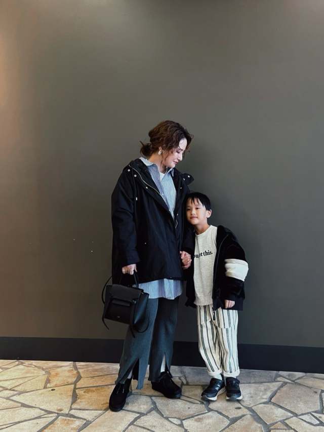 【40代50代の雨の日コーデ1】はっ水素材のマウンテンパーカーが優秀！