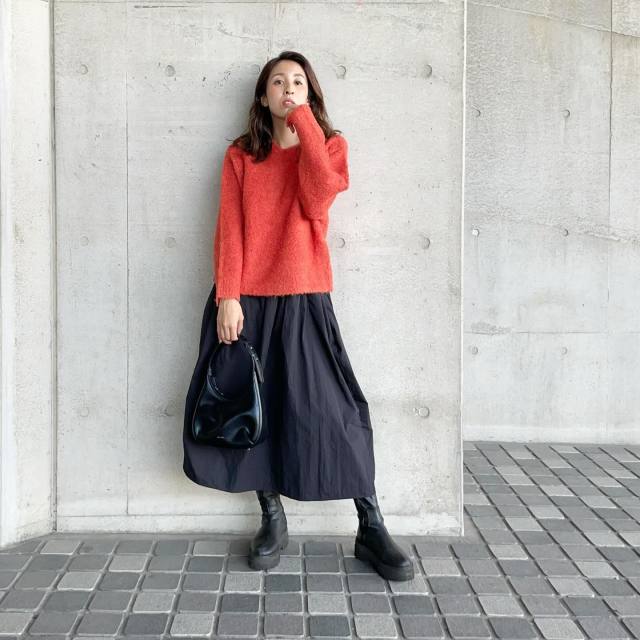 脱力感が今年っぽい♪ ゆるやかウェーブのセミロング