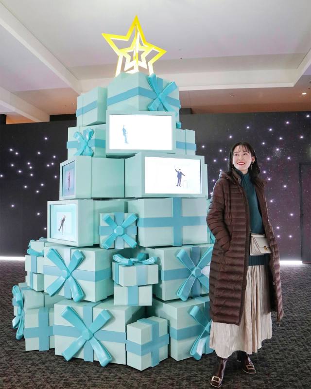 クリスマスカラーをさりげなく取り入れる「グリーン（緑）のニット」