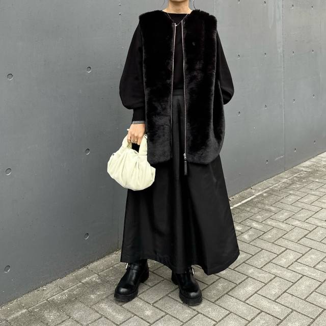 【少ない服でおしゃれを叶えるワードローブの揃え方4】トレンドは賢くプチプラを活用