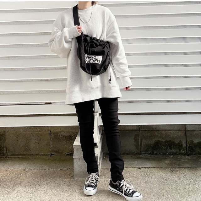 3｜黒スキニーパンツ