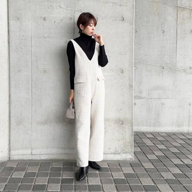 8｜サロペットパンツ・オールインワンの中に着る