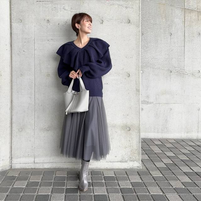 1｜フリルカラーのニット