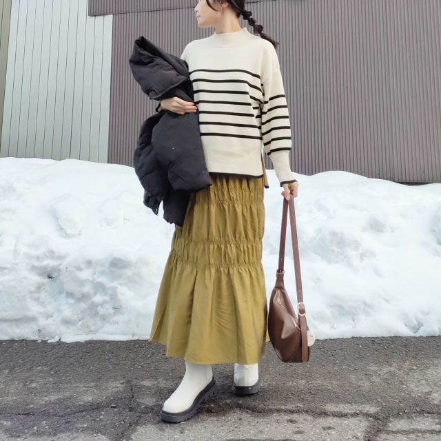 【4】ボーダーニット×デザインスカート