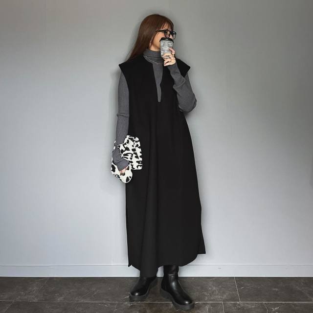 【3】ノースリーブのカフタンワンピース（キーネックのジャンパースカート）