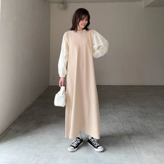 【カジュアルで好印象な服装2】柔らかい色・デザインのワンピース