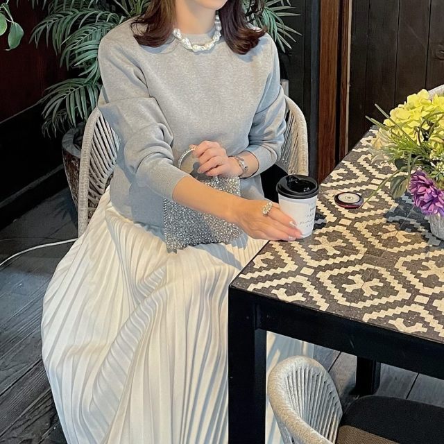 【40代・マッチングアプリで初めて会う日の服装3】プリーツスカート