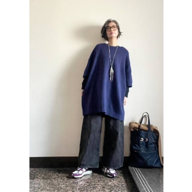 チュニックワンピース×デニムパンツ