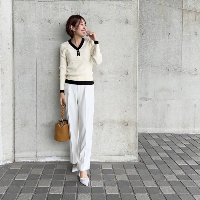 4月まで着られる「リブニット」