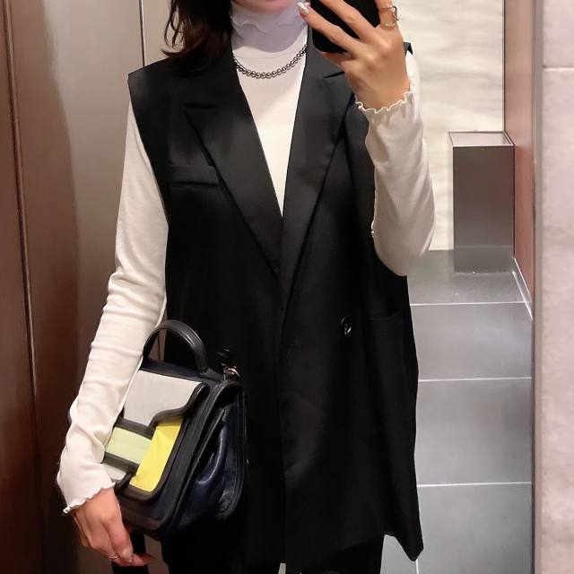 【謝恩会のカジュアルな服装2】程よくきちんと感が出せる「布帛のジレ・ベスト」