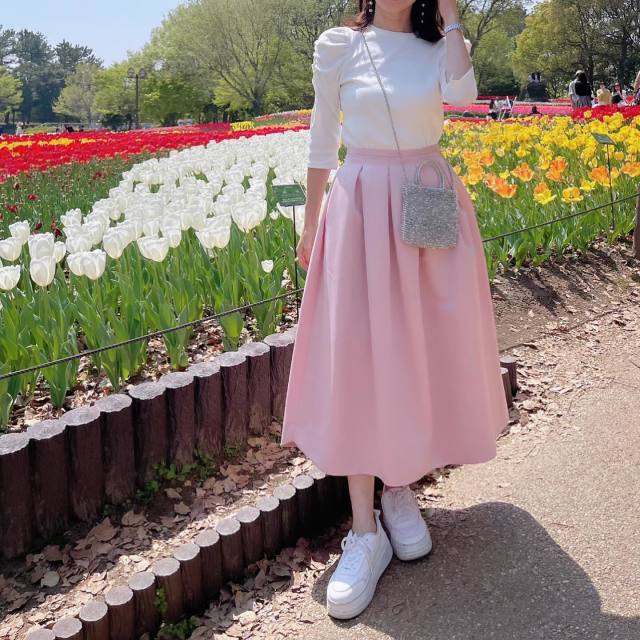 春色を取り入れたレディスタイルで4月の気分を楽しむ♪