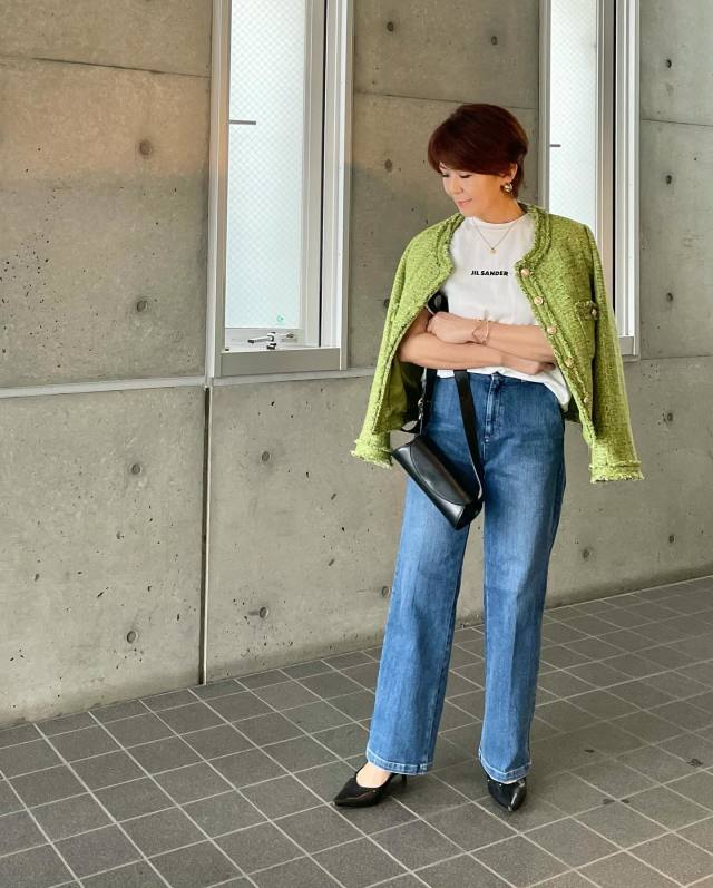 デニムスタイルは春色ツイードでクラスアップ