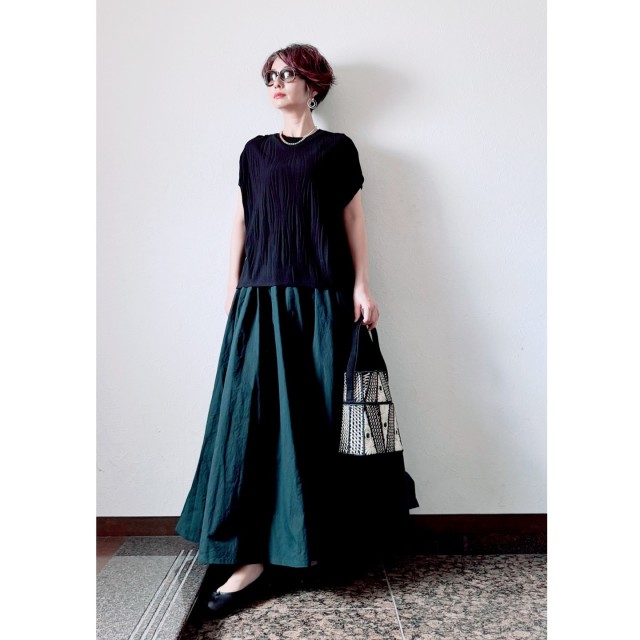 【50代の夏コーデ4】涼しげトップス×ロングスカート