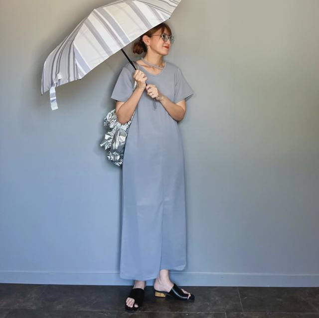 小雨程度ならきれいめサンダルが使える！