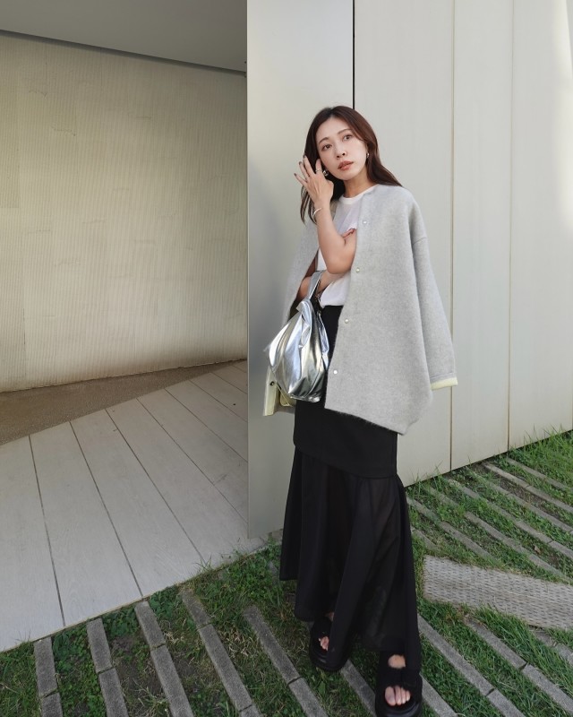 初心者さんが履きやすい「黒のファーサンダル」