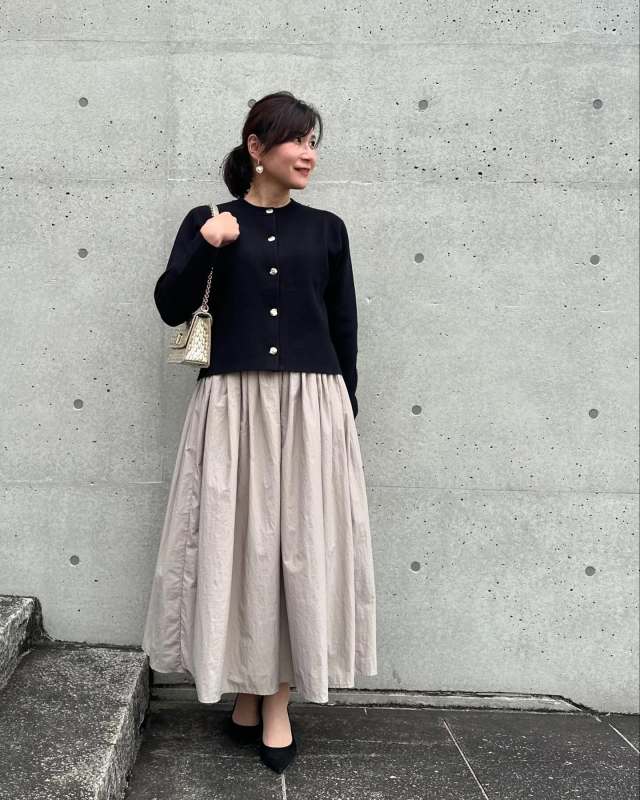 4｜淡い色のふんわりスカート