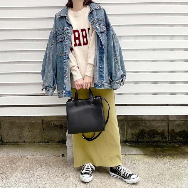 デニムジャケット×カラフルロングスカート