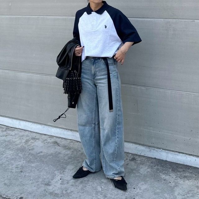【おしゃれママが着てる服】薄色デニムパンツ