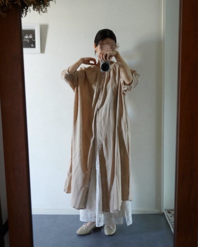 普段使いにも活用できる「ゆったりロングシャツワンピース」