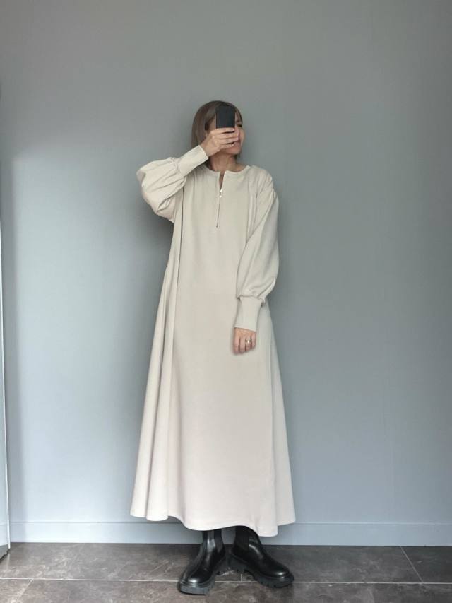 お出かけコーデにもう迷わない「白のゆったりワンピース」